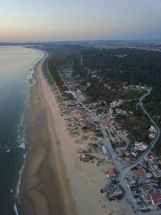 Rock'S Beach Spot Front Costa de Caparica Exteriér fotografie